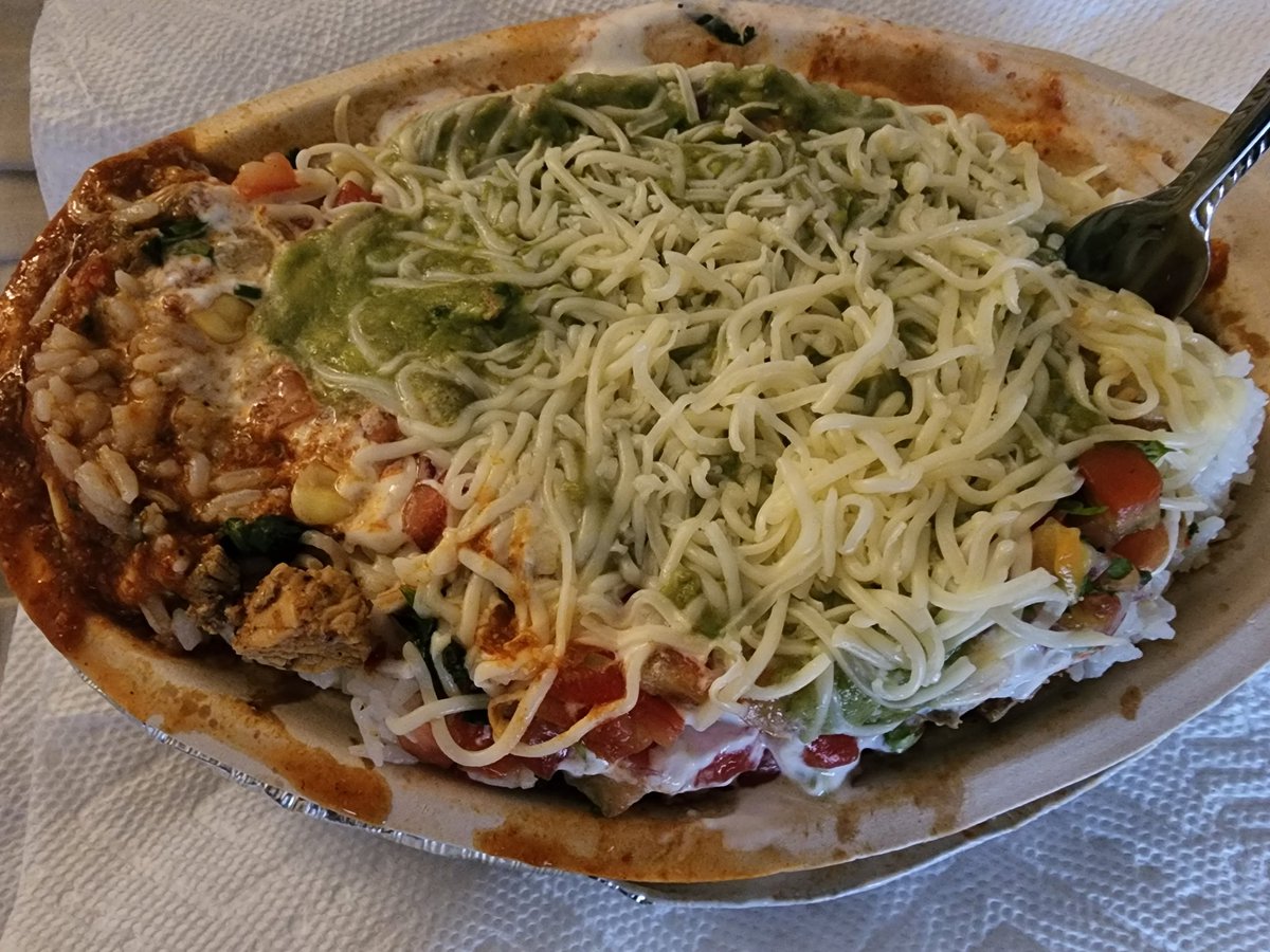Beautybunnny25's tweet photo. Haven't had Chipotle in 5 years let's give it ago 😋 
#faring #gassyass #bloated https://t.co/LCbXSzmKo6