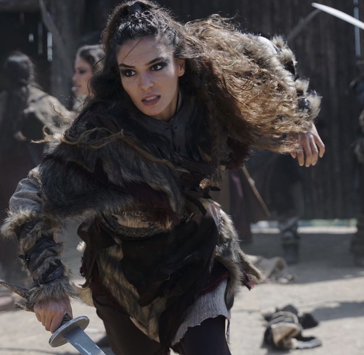 Güzelim benim🖤📸
#Akkız #CiftbaslıKurt #EbruȘahin