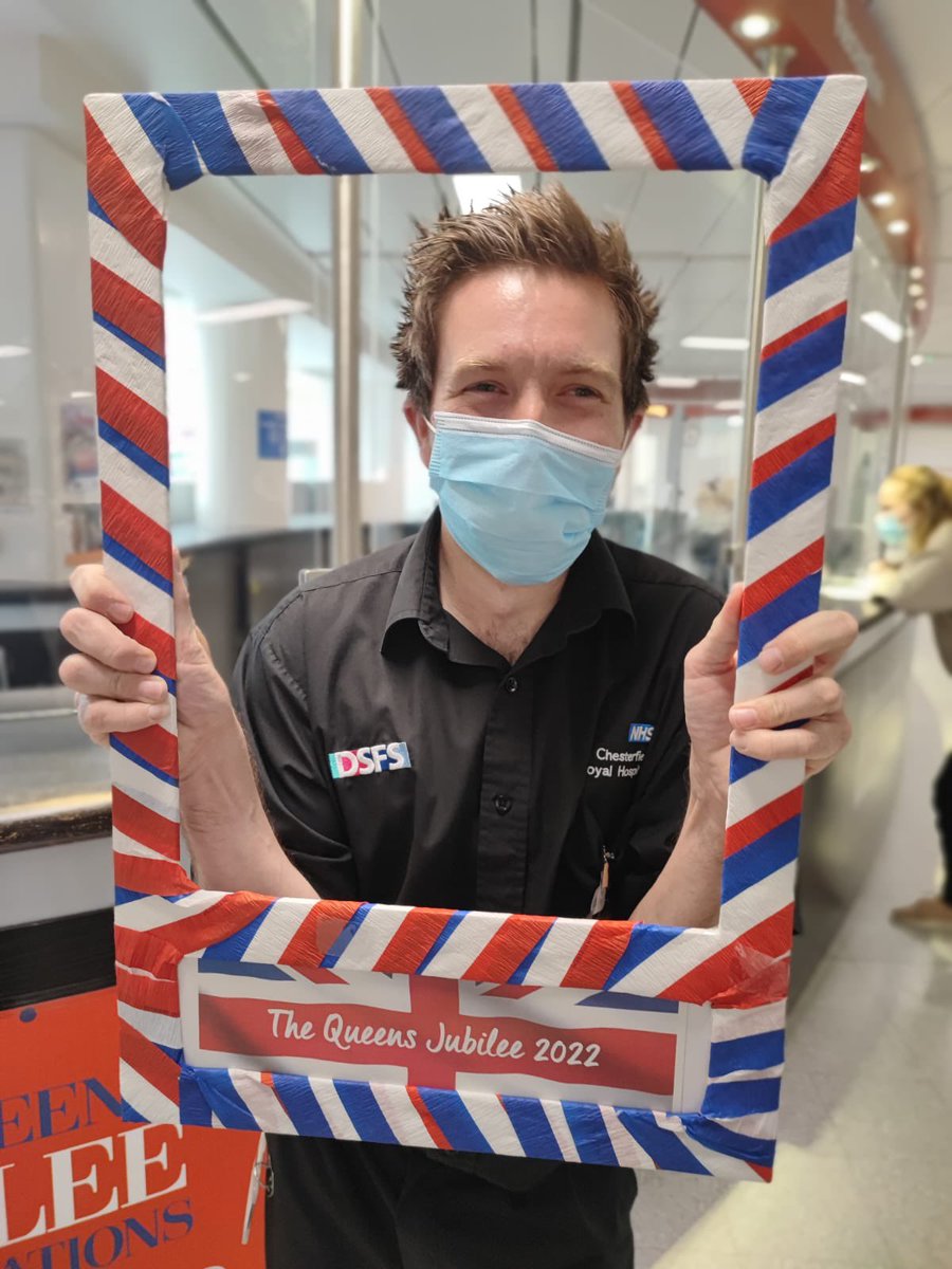 KarliethompsEng's tweet photo. Off this week &amp; so proud to get updates from my incredible team about the great work for the #Jubilee - serious messages about #rightplacefirsttimecare but also the fun moments of colleagues &amp; patients in @royalhospital - selfie frames and flags at the ready! #totalappreciation https://t.co/AToHarsGSG