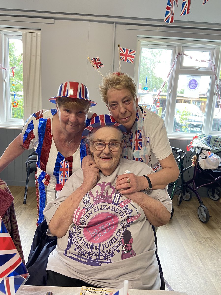 Our very own #Queen and her guard for our older peoples #Jubilee party <a href="/BBCNWT/">BBC North West</a> <a href="/GranadaReports/">ITV Granada Reports</a> <a href="/MCCBurnage/">MCC Burnage</a>