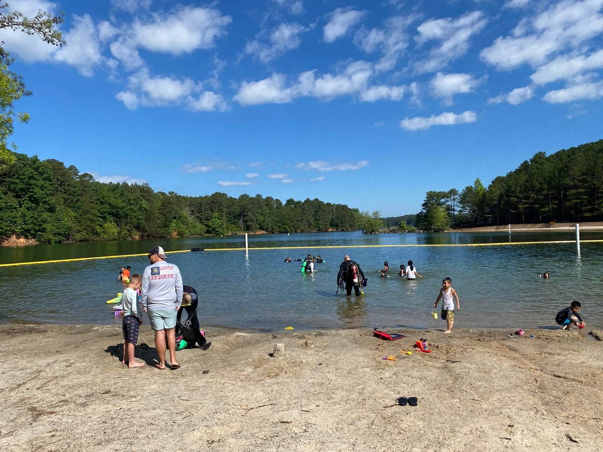 diventuresATL's tweet photo. On May 29th, a bunch of SeaVentures divers popped over to Buford Dam Beach for our 1st lake cleanup of the year! The group pulled up 30 lbs of trash out of the water! Want to join us on one of our future lake cleanups? We have three more coming up! 
https://t.co/mCCn1mdpn5 https://t.co/adMG0sD9Rv