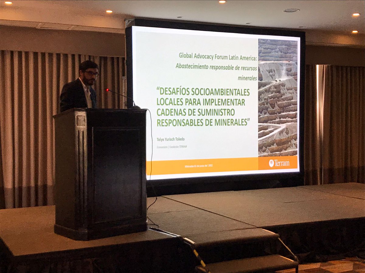 Fundación Terram (@terramchile) on Twitter photo 🔴AHORA
En el marco de foro “Global Advocacy Forum Latin America” organizado por <a href="/re_sourcing/">RE-SOURCING Stakeholder Platform</a>, nuestro economista <a href="/TelyeYurisch/">Telye Yurisch Toledo</a> se encuentra presentando respecto a los “Desafíos Socioambientales locales para implementar cadenas de suministro responsables de minerales”👷.
#Minería 🔴AHORA
En el marco de foro “Global Advocacy Forum Latin America” organizado por <a href="/re_sourcing/">RE-SOURCING Stakeholder Platform</a>, nuestro economista <a href="/TelyeYurisch/">Telye Yurisch Toledo</a> se encuentra presentando respecto a los “Desafíos Socioambientales locales para implementar cadenas de suministro responsables de minerales”👷.
#Minería