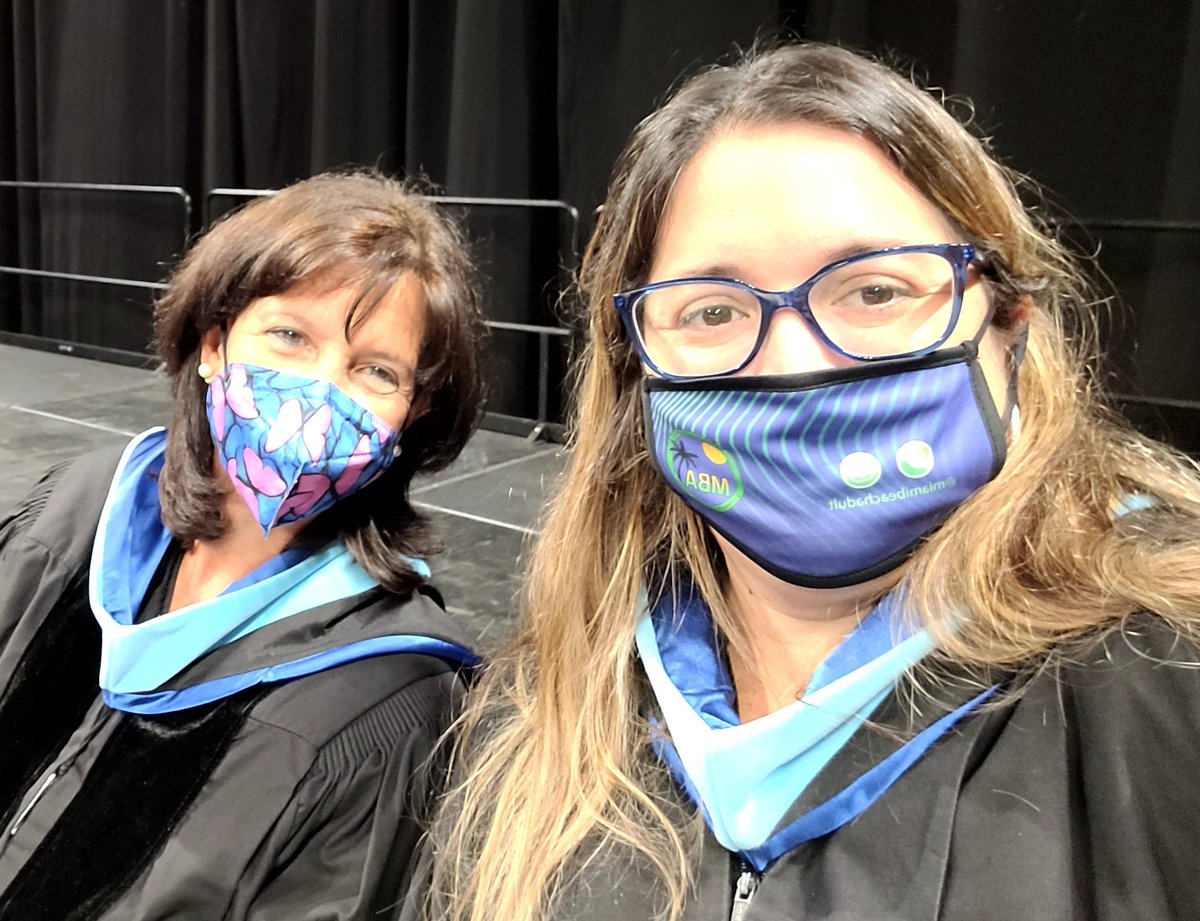 miamibeachadult's tweet photo. Congratulations to @mbseniorhigh c/o 2022! @miamibeachadult Principal Ugalde was honored to attend & support! Thank you @driera99 #GoHiTides @MDCPSOperations @luciabaezgeller @LuisEDiazDEOA @FienbergFisher https://t.co/toOUzx6Cml