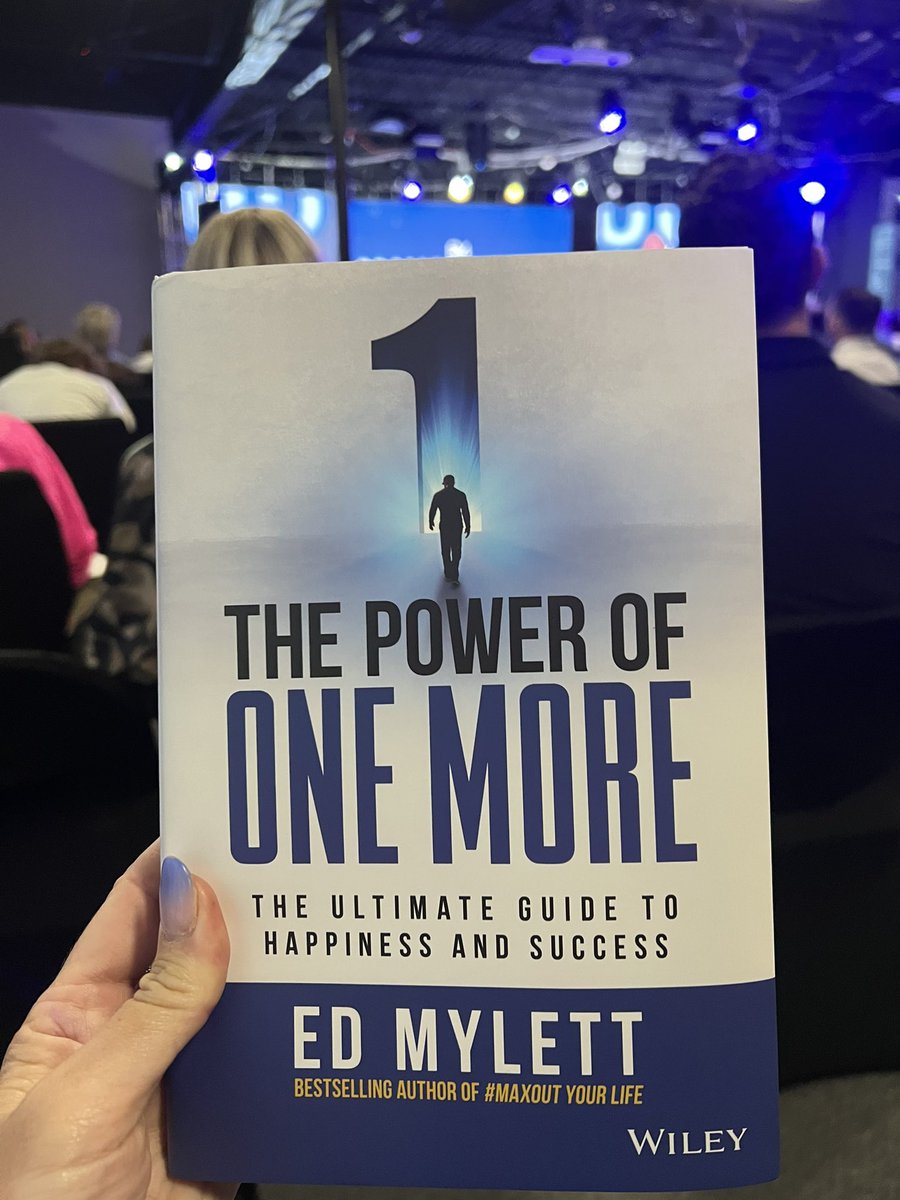 JennyBentley's tweet photo. I loved meeting @EdMylett in Raleigh! Get his book today, and better your life! It just takes one more chance, one relationship, or one more meeting! #maxout #powerofonemore https://t.co/vwUgJyai3h