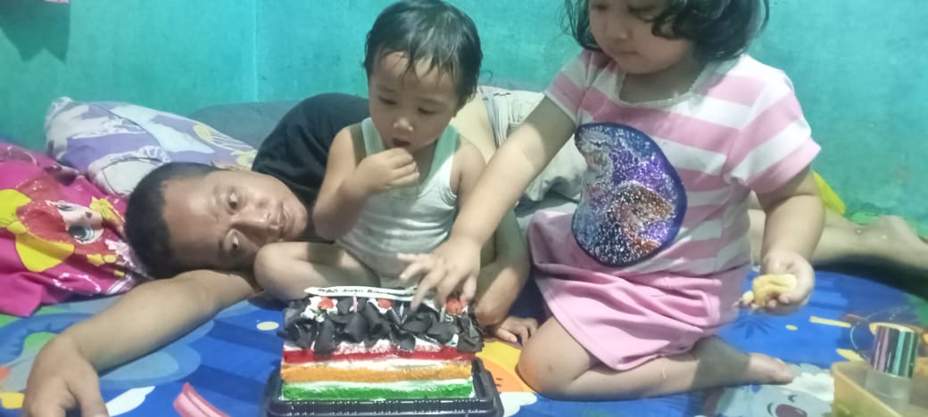 LILISLANK11's tweet photo. Happy 34... https://t.co/BWfOPOIU3L