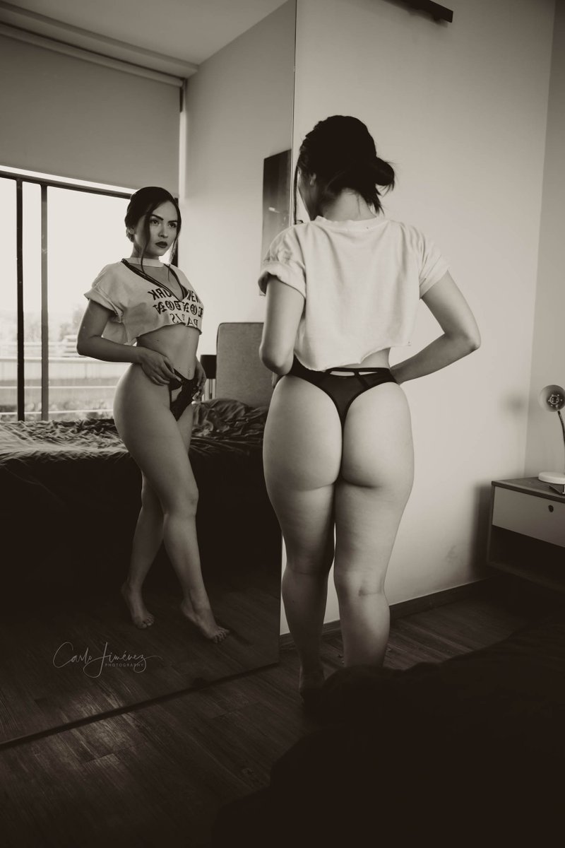 Chronospic's tweet photo. Being yourself is very sexy, you know?

#boudoirinspiration #glamour #Halifax #photographer https://t.co/nPq668ImV0