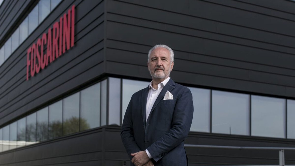 USLightingTrend's tweet photo. Italian Company @foscarinilamps Acquires @Ingo_Maurer of Germany 💡
The former will continue the latter’s product development consistent with Ingo Maurer’s historic identity. Read more at https://t.co/bSxr7cQ9gZ https://t.co/00F7NiOC8j