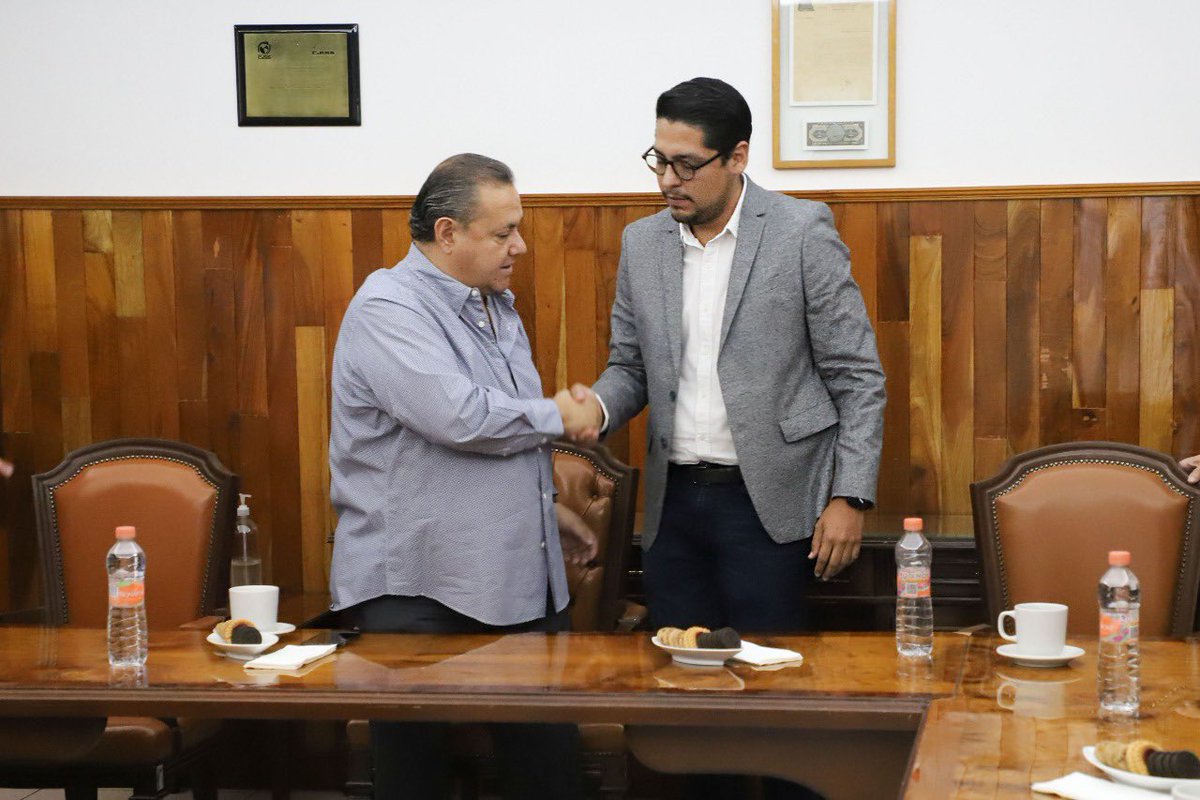 ipejalgob's tweet photo. Abraham Quezada Ponce, fue designado como Director General de Servicios Médicos del @ipejalgob. https://t.co/msItBAswYr