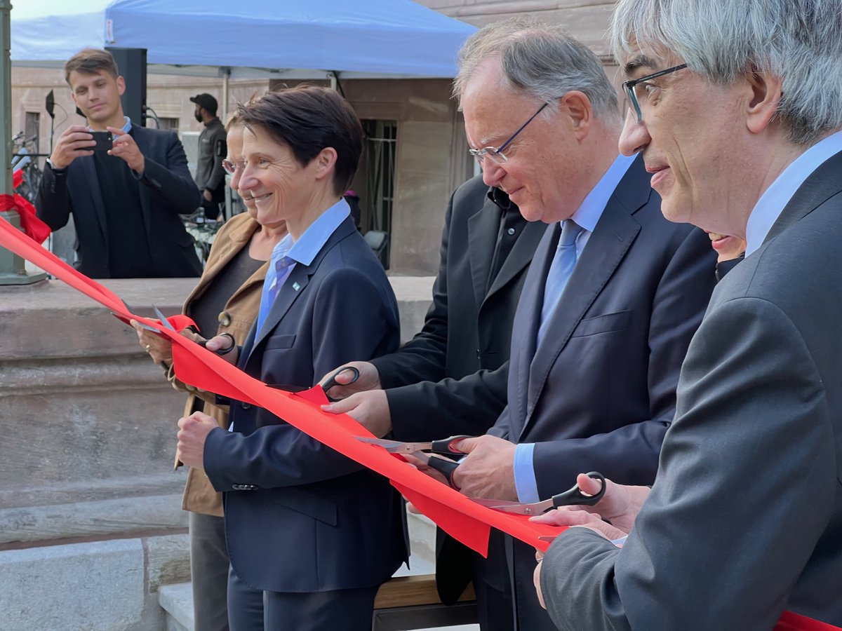 AT_BRUECKNER's tweet photo. Impressions of the festive inauguration and press conference @ForumWissenGoe.
Find more information on this project in our press release: https://t.co/Grp3OpInQX

#atelierbrueckner #ATB25 #ForumWissen #museenentdecken #fowi #ausstellung #wissenschaffen #wissenausstellen #museum https://t.co/GX5kNmGhFb