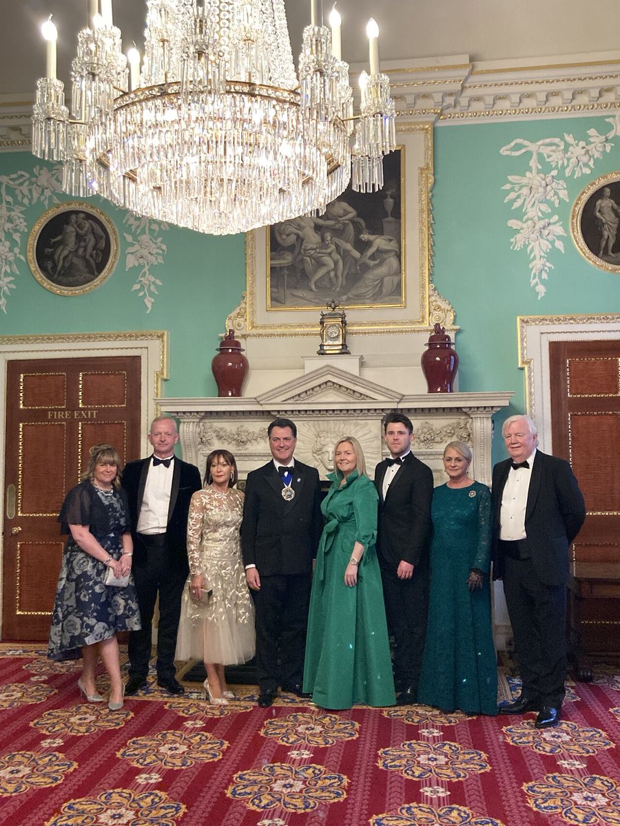 citylordmayor's tweet photo. The Egyptian Hall was lit 💚last night for The Lord Mayor’s Green Dinner in aid of the Lord Mayor's Appeal charities! Many thanks to @LMAppeal, the Committee, Niall McNamee, Alex Flemming &amp; our fabulous guests for bidding and pledging. Huge congrats to our prize winners too! https://t.co/0DmYY6e3mI