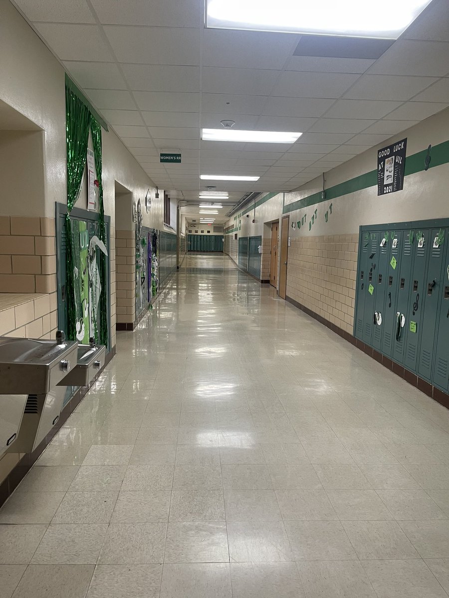 Today I said goodbye to the classroom after 7️⃣ years. It has definitely been a journey! ✌🏽 catch me in the friendly skies! 🙏🏽