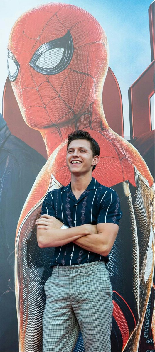 Priyanshtiw200's tweet photo. Happy Birthday @TomHolland1996 🎂🎉🎊✨️❤💙
I am really a huge fan of you and Specially in the Spider-Man role. 
A very Happy Birthday and a great lige ahead full of Super-hit movies and happiness 🤩
Love from India 🇮🇳 
God bless you 🙏❣️ https://t.co/vPkLWjTMNu