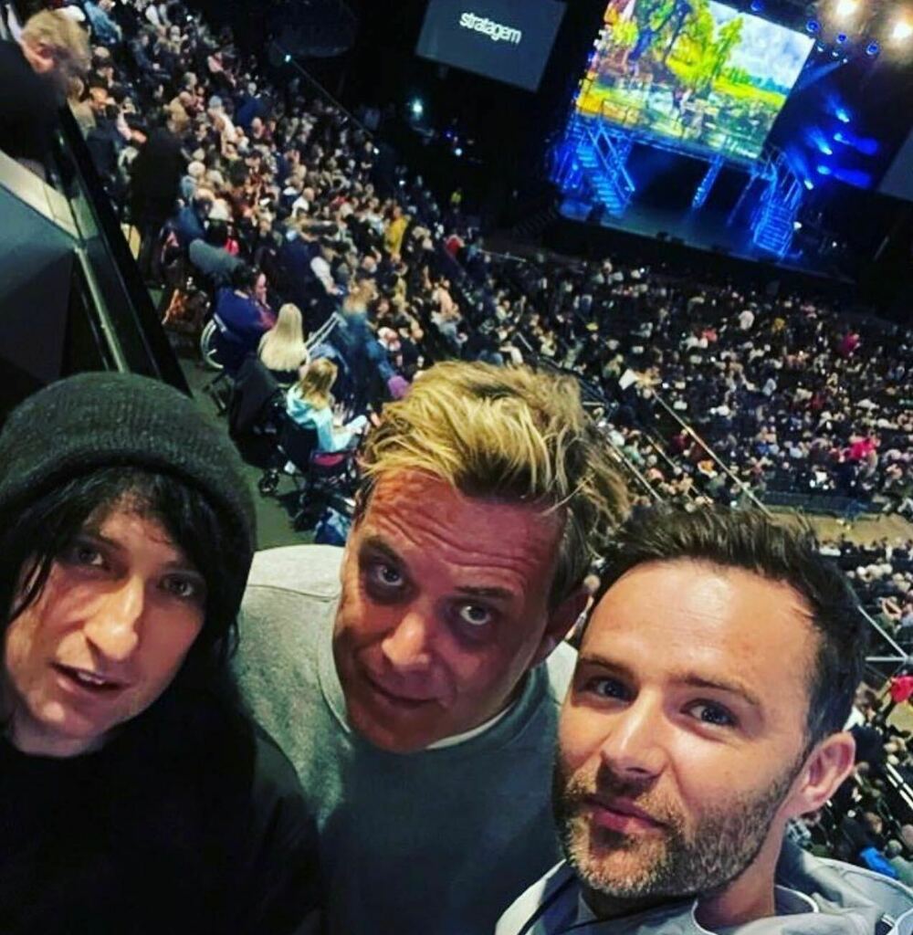 poyntersource's tweet photo. Harry went to see
Alan Partridge with Jason Perry and Steven Battelle at The O2 yesterday.
#harryjudd #mcflymusic #jasonperry
#stevenbattelle #alanpartridge https://t.co/aO7LdgEpWY https://t.co/8VmJHzDlTp