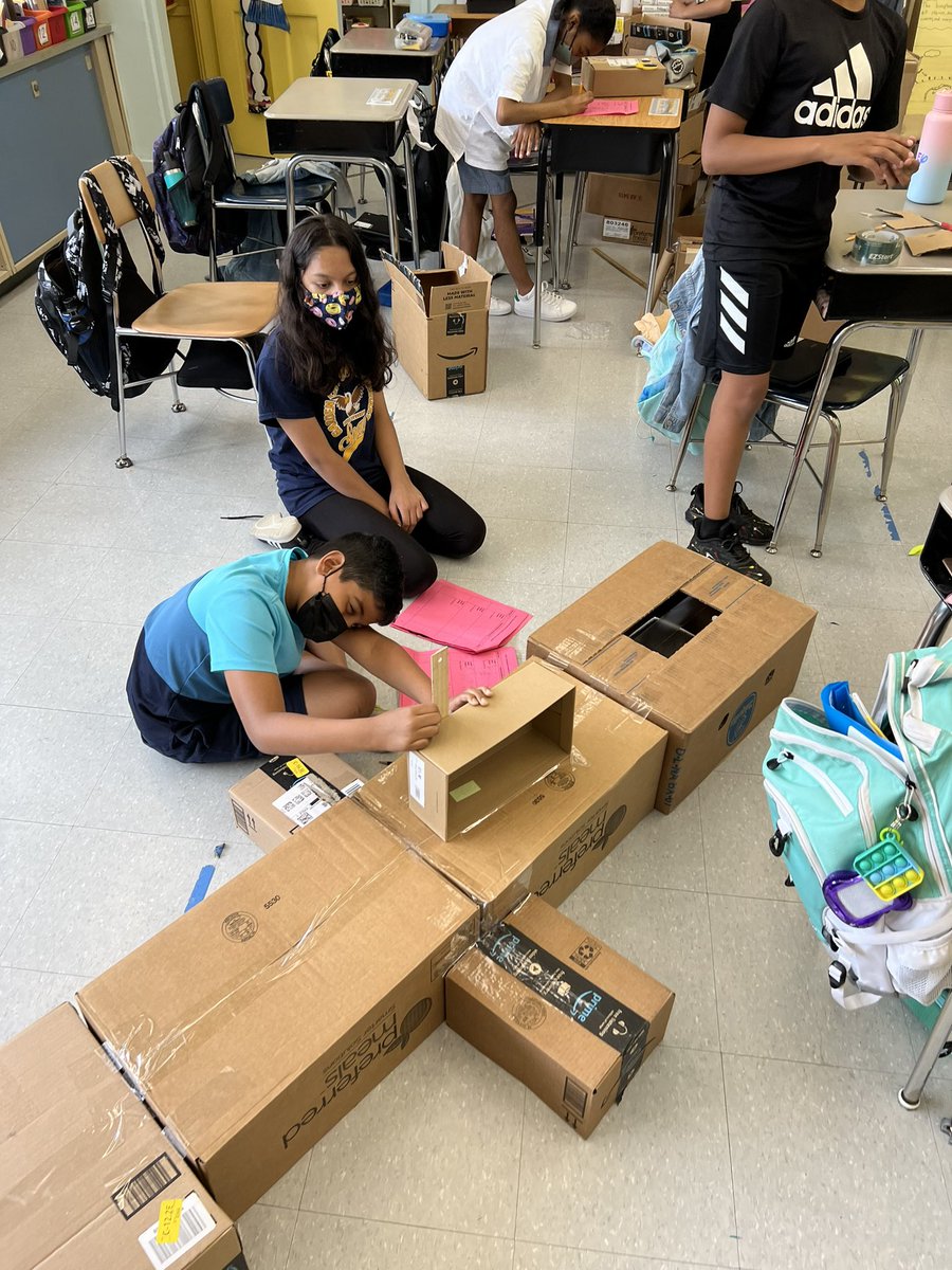 guzman_edu1's tweet photo. #5GGCP has some projects in the worksππ€« #mathisfun #compositevolume #nhpgcp @NHPGCP @GCPelementary βοΈβββπ¦π’π¬π #staytuned https://t.co/TkHp8aY7hR