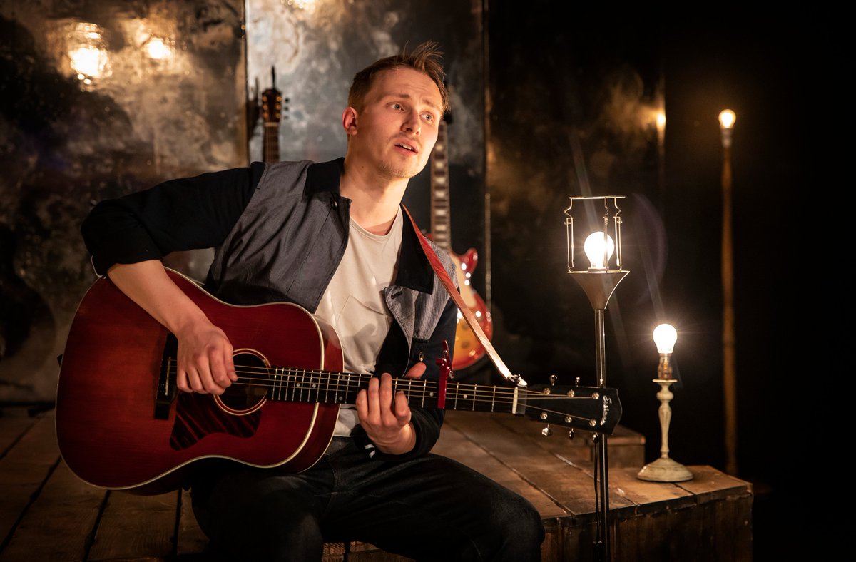 ‘We have been taken on this journey through brilliant songs, carefully considered directing &amp; a virtuosic but unfailingly human performance by <a href="/maxalextaylor/">Max Alexander-Taylor</a> 

★ ★ ★ ★ ★ for #TheLion at <a href="/swkplay/">Southwark Playhouse</a> <a href="/danielletarento/">tarento productions</a> <a href="/BenjaminScheuer/">Benjamin Scheuer</a> <a href="/ianbowkett/">Ian Bowkett</a> 

musicaltheatrereview.com/the-lion-south…