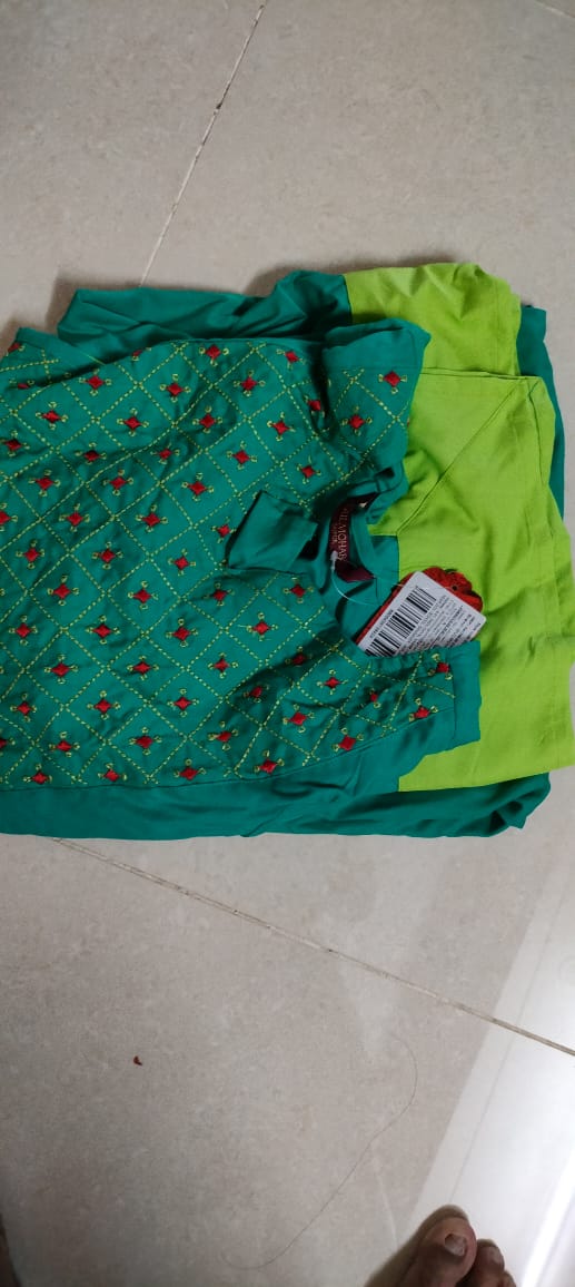 m_o_jha's tweet image. What is this sham you guys are running. No where close to the real product. Your delivery person never updated on app and thus i am stuck with this product forever with false promises. @AJIOLife
1203265-0011156-2836903