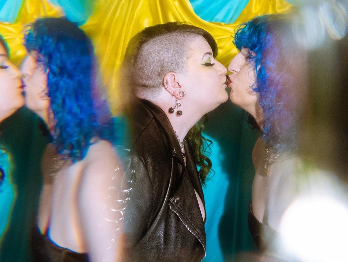 bjcolangelo's tweet image. Happy #PRIDE from two disgustingly in love queer wives who refuse to stop sucking face. 💚💙