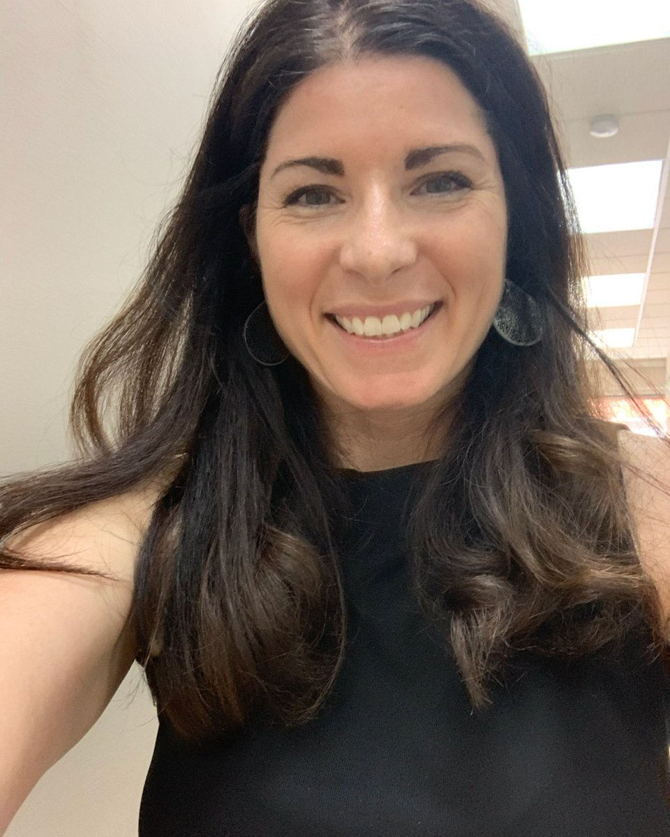 Happy Wednesday! I am heading out to help get a client preapproved to buy their home! 

Tell me what are you up to on this beautiful day?