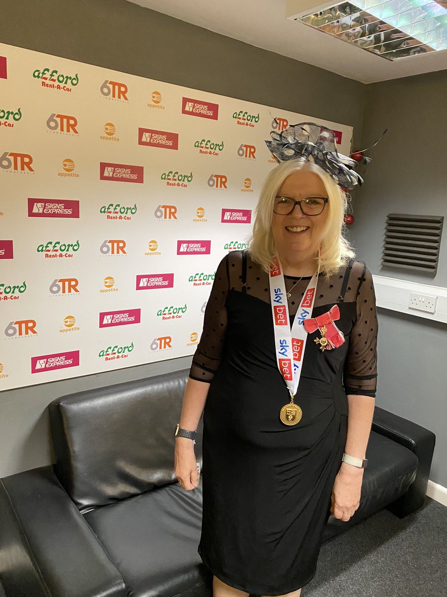 pvfc_carol's tweet photo. Overdressed for radio? 🤷♀️😂😂
#obe #eflplayoffmedal #6tr #pvfc #SteveBrown https://t.co/IzvRNfOgaC