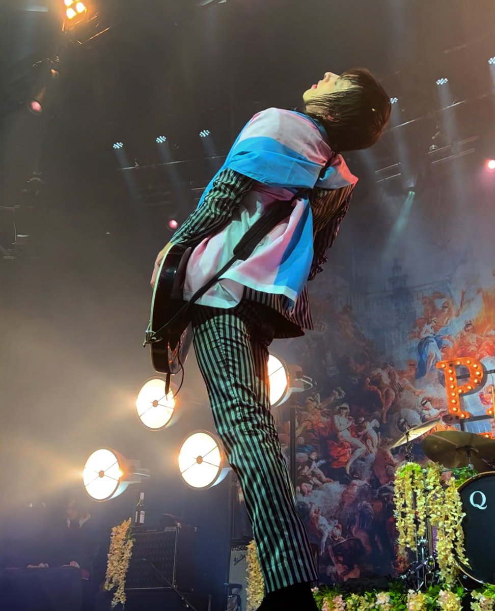 Levi24967486's tweet photo. Happy Pride Month!! So glad I got to do this with @PalayeRoyale and I'm so grateful for this loving and accepting family they've created where I'm able to express and be myself! 🖤❤🖤 https://t.co/5AIfT4cndy