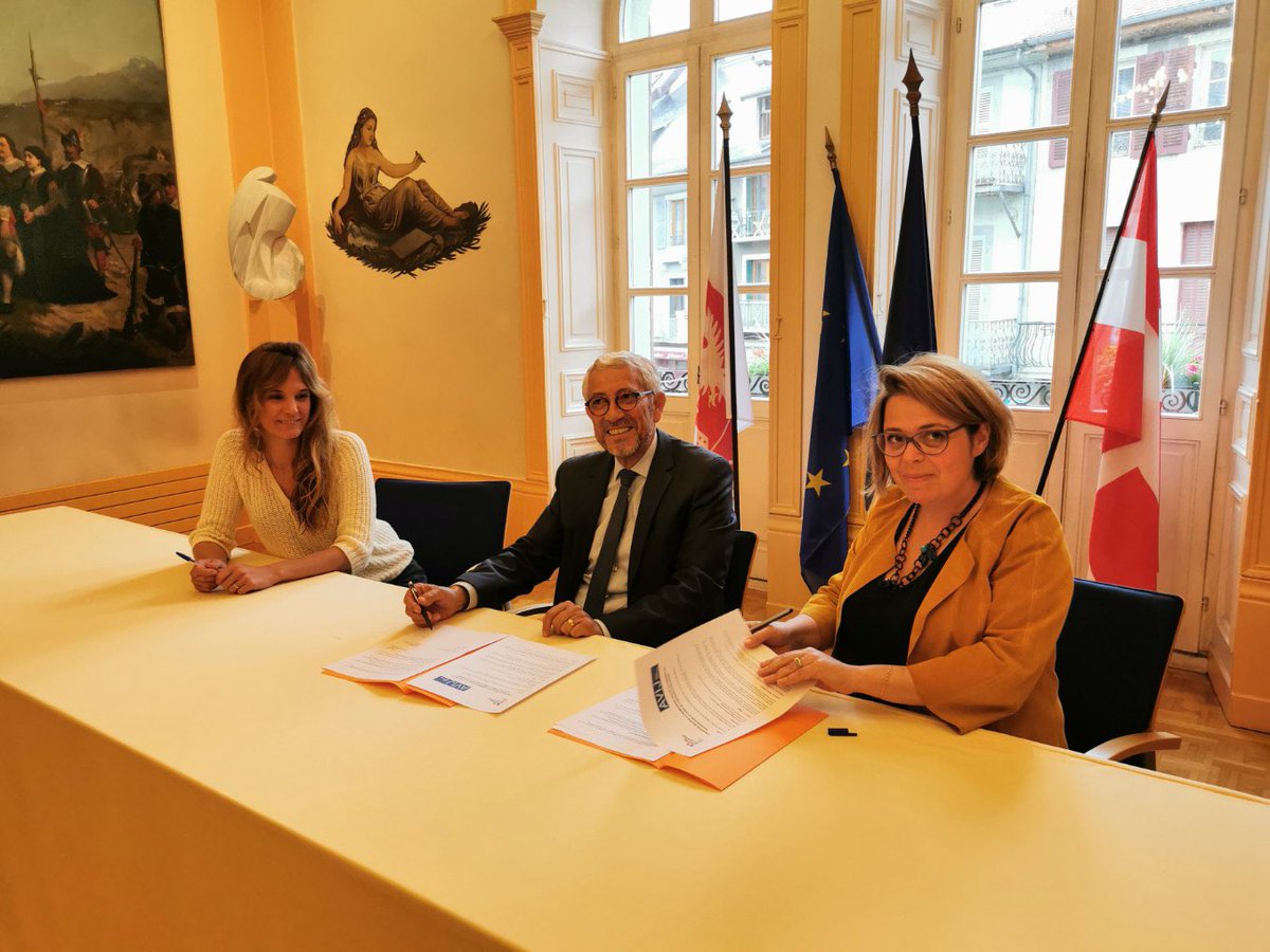 Signature d’une convention sur l’éviction des conjoints violents avec <a href="/villerumilly74/">Ville de Rumilly</a> et l AVIJ
➡️mise à disposition d’un appartement pour héberger les auteurs de violences conjugales sous contrôle judiciaire 
✅les victimes restent  dans leur domicile sans contact avec l’auteur