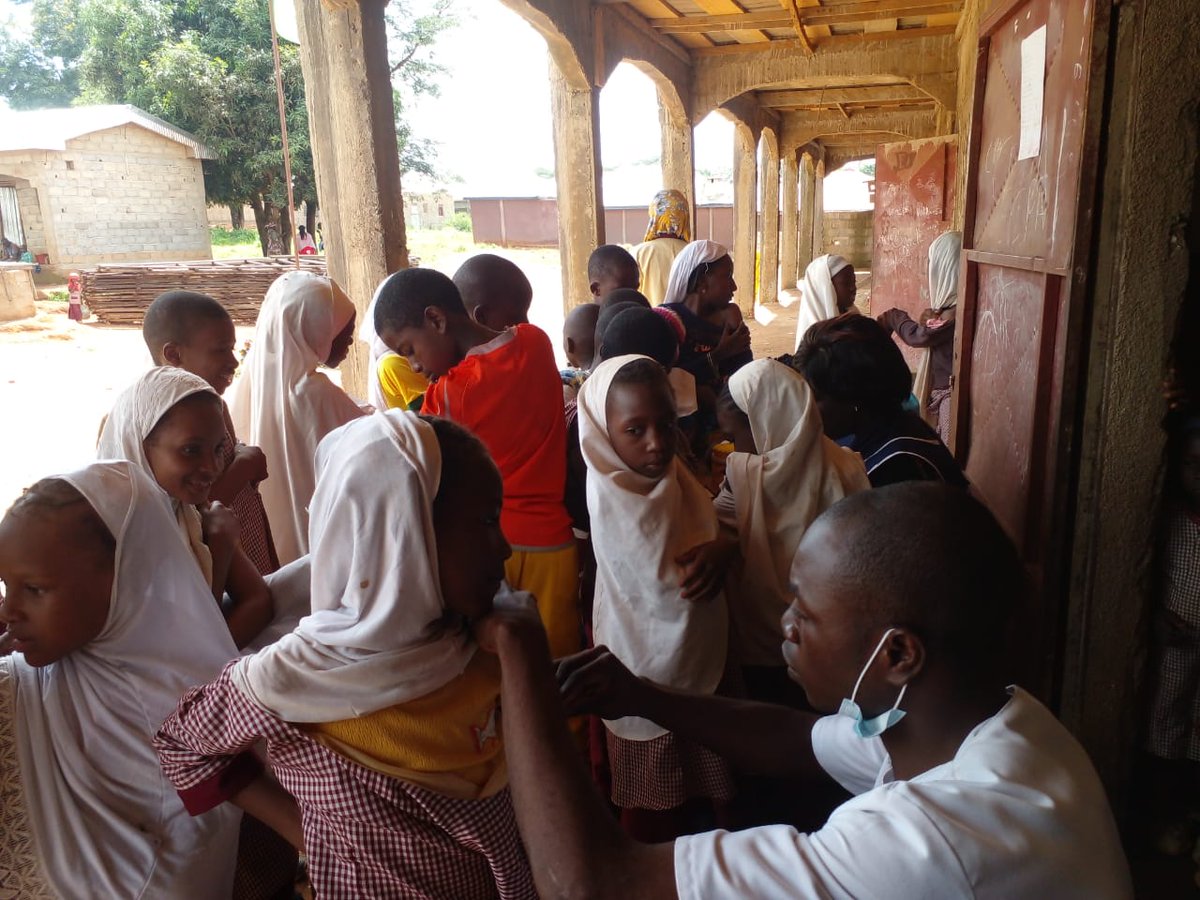 pevcameroun's tweet photo. #EndYellowFever
Du 30 mai au 05 juin 2022, vaccination de riposte contre la fièvre jaune dans trois districts de santé en épidémie : Foumbot, Malantouen et Ngaoundéré.
Concernés: Personnes âgées de 09 mois à plus.
#PEVCameroon @MinsanteCMR @ccouspcameroun https://t.co/b5NsQiygET