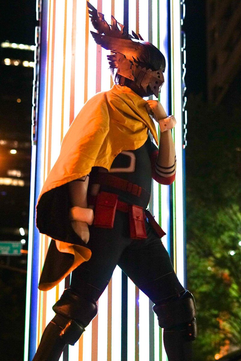 Tales2Astonish_'s tweet photo. "If I can't save the one small girl in front of me, how can I become a hero that saves everyone?"
#momocon #momocon2022 #animecosplay #mhacosplay #deku #cosplayingwhileblack #blackcosplayerhere #funimation #funimationcosplay #izukumidoriya #plusultra https://t.co/ovomuG0UAm