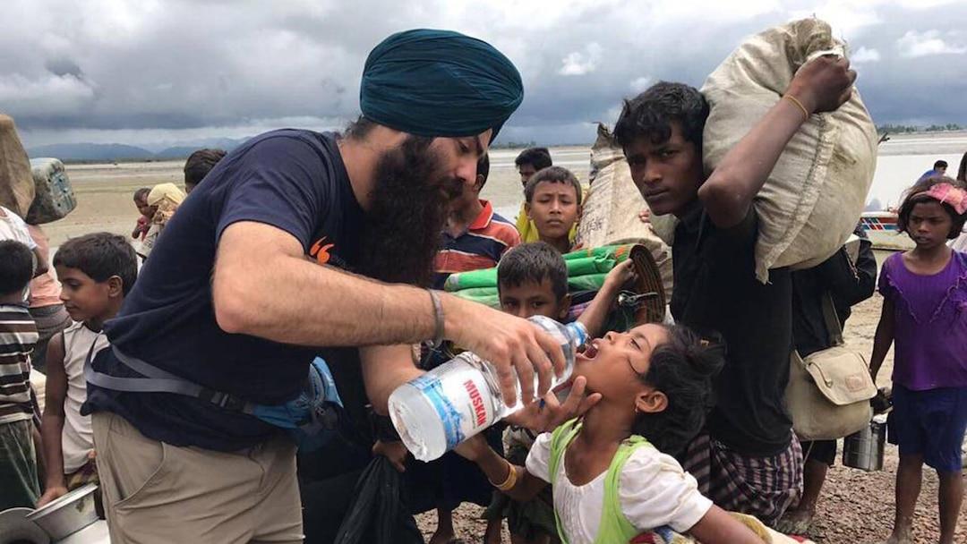 ArakanOfficial's tweet photo. Helping the peoples is a kind of saving life

#rohingya_genocide_surviver https://t.co/6SVSgX66cT