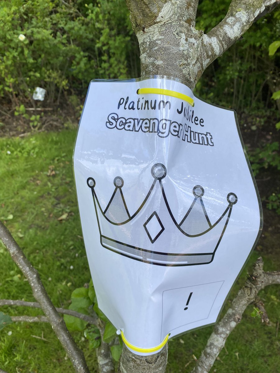 MissLAHarrison's tweet image. A wonderful afternoon @Whitehillsps celebrating the Jubilee.  There were games from each decade of the Queen’s reign including hula hooping and skipping.  The scavenger hunt was tricky! Thank you to the P1 and P7 staff and children for organising it. #queensplatinumjubilee