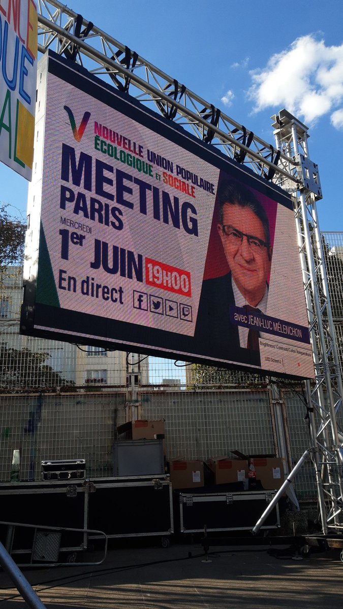 SebastienDelba2's tweet photo. Au meeting de la nupes avec melenchon. https://t.co/IuriXFxlXl