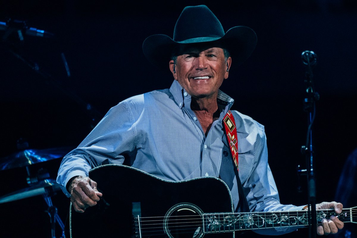 GeorgeStrait's tweet photo. I ain't in no hurry but I'm ready when you are. 
 
📸: Ryan Vestil for @MoodyCenterATX https://t.co/GxOJ0KX8oR