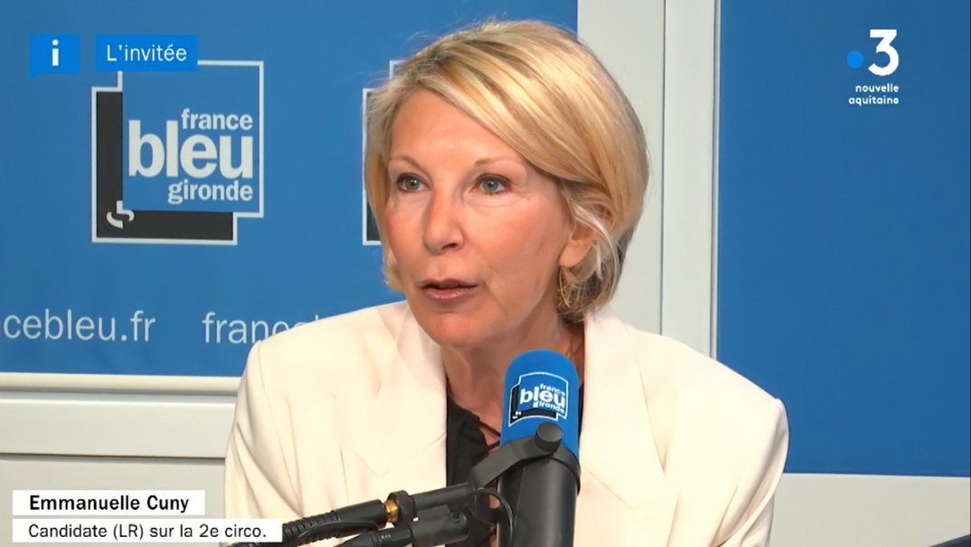 CunyDeCarli2022's tweet photo. Ce matin, j'étais l'invitée de @Bleu_Gironde et @France3NoA. 
Retrouvez mes propositions pour la 2ème circonscription de la Gironde en matière de santé, de pouvoir d'achat et de sécurité ! 
➡️ https://t.co/qUl1bQzH1d https://t.co/j4XclSexmA
