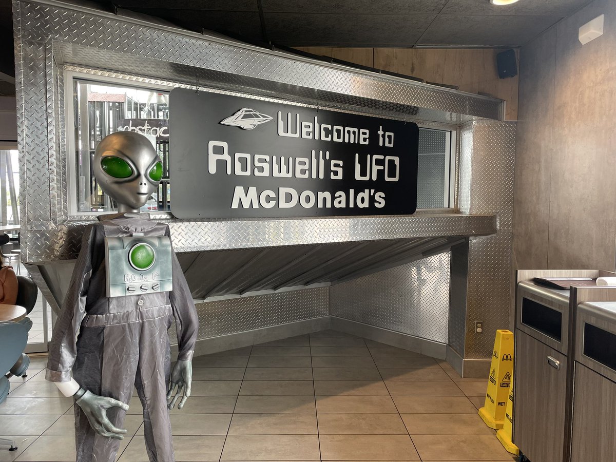 SteveNomadic's tweet photo. Walked away for 5 mins and @CaptFWA was apparently beamed up - they sent these guys in his place. Hope they’re not dicks to fly with! @Nomadic_OMD https://t.co/HLo3ZCDKTe