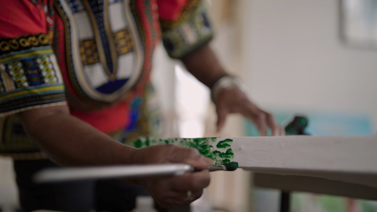 itsHueHouse's tweet photo. In partnership with @DavidsonCollege, we created a documentary that tells the story of the incredible artist, Nellie Ashford, and the creation of her latest piece of art representing the ties her family and Davidson have to slavery. Directed by @joshaunanderson #ItsHueHouse https://t.co/n6UIQngD7s