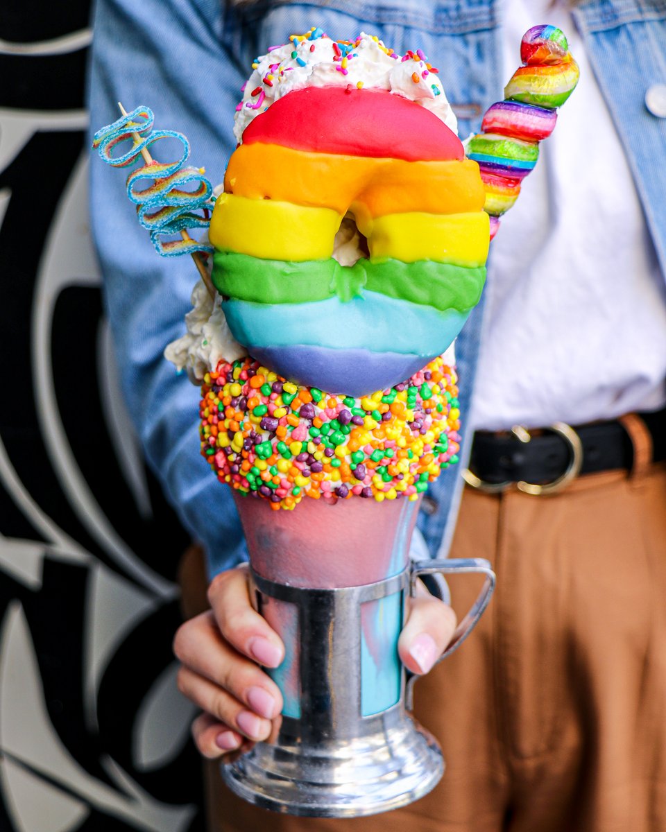 We've got PRIDE 🏳️‍🌈 come celebrate with our PRIDE DONUT CRAZYSHAKE in collab w/ <a href="/DonutBarLV/">Donut Bar Las Vegas</a> 🙌🏼 $1 from each shake sold will be donated to @Pride_Tree_LV [available 6/1 - 6/30] #pride #lgbt #crazyshake #donutbarlv #thepridetree #vegas #venetianvegas #blacktapthat #blacktaplv