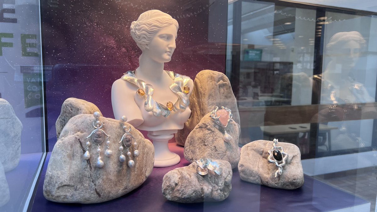 myVCC's tweet photo. Over 20 #jewellery displays are up for public viewing at the #myVCC Downtown campus. This exhibition showcases the work of first and second-year students and acts as a capstone project at the end of the year. Check them out until June 14 #vccjewellery #vccjad #yvrjewellery https://t.co/I3nBk5rkKr
