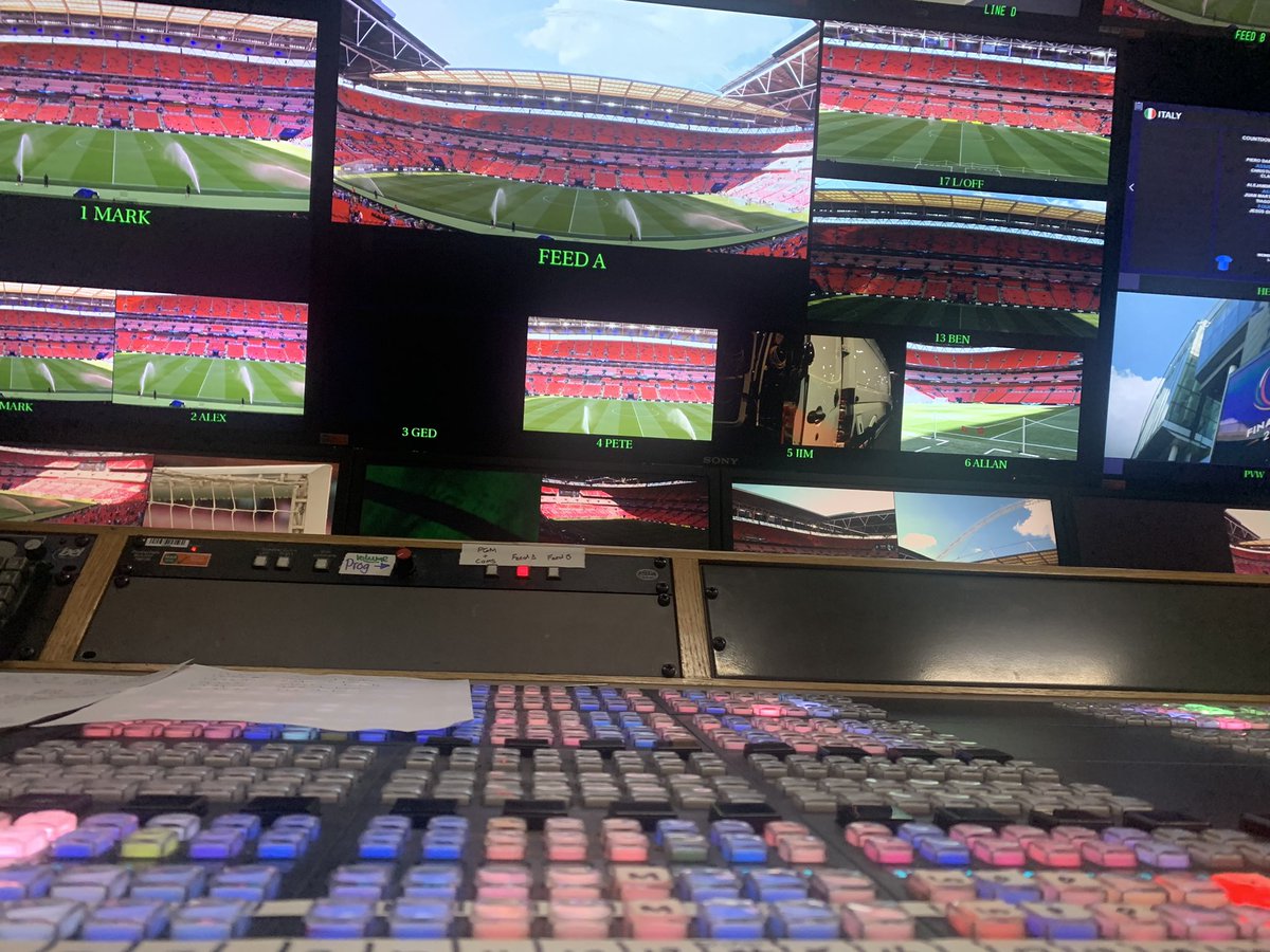 Back at Wembley 
Looks like a big crowd for Messi and Chielini tonight.Let’s hope for goals <a href="/sunsetandvine/">Sunset+Vine</a> <a href="/EmgukLive/">EMGUKLive</a>