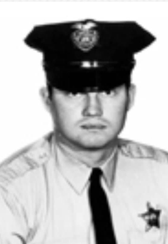 win911memorial's tweet photo. Today the memorial honors City of Rockford Police Officer Jeffery Williams. You are remembered for your sacrifice Officer Williams. EOW 06/01/1972 https://t.co/kOFg6QItbU
