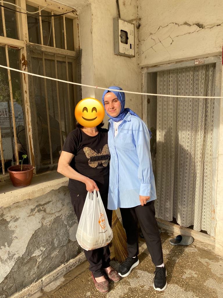 Yüreği güzellikle, paylaşmayla ve yardımlaşmayla dolu olan Iğdır Yurt Müdürlüğü öğrencilerimiz, Komşum Projesi ile kendi yemeklerini paylaşmanın güzelliğini yakaladılar.👏👏