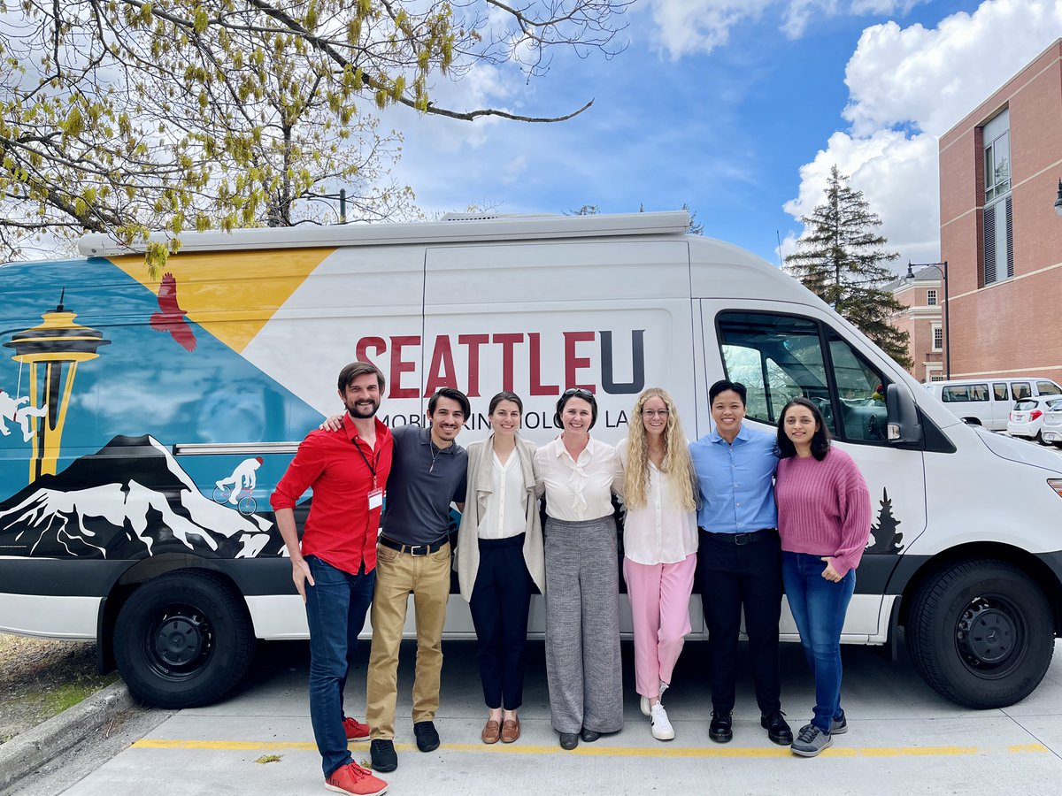 SeattleuKines's tweet photo. The mobile lab too a roadtrip to Pullman for #NWBS with Arden Wong, Dhanal Naik, @Ashley__Buck, @_JustDoYou_ &amp; @KtLandwehr a couple of weeks ago. Check out some photos from that weekends events. @seattleu @BiomechanicsDay https://t.co/GYL9UT3uOQ