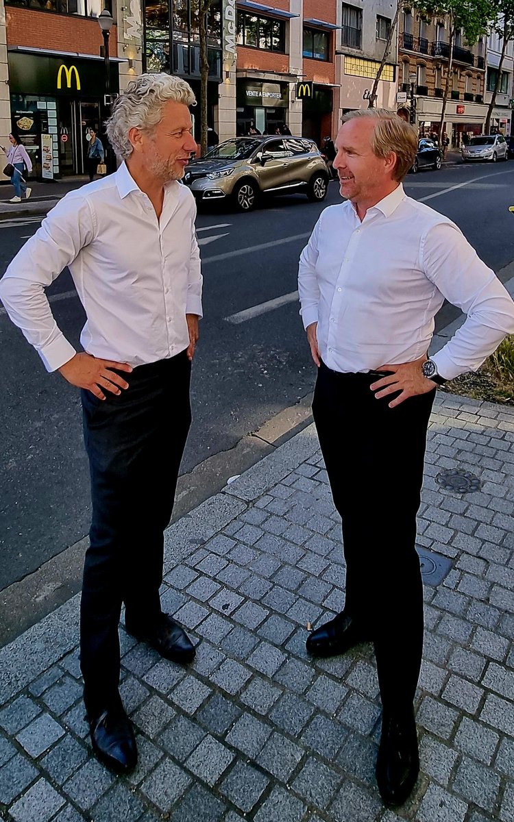 Heureux d'échanger ce soir avec <a href="/EmmanuelPeller1/">Emmanuel Pellerin</a> à Boulogne. Un avocat talentueux qui va devenir député de Boulogne !