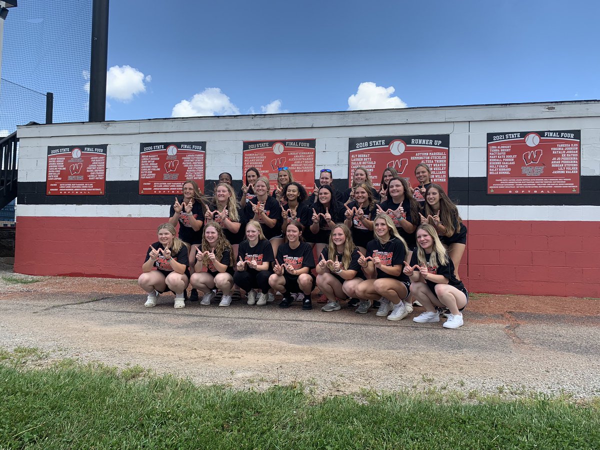 LWFirebirdsSB's tweet photo. Akron bound! Thank you to everyone for such an amazing send off! We are not done yet… 👏🏼🥎@FirebirdTweets @westfirebirds @LakotaWestAD @SD_LODI @LakotaSuper #TimeIsNow #WeAreLakota https://t.co/bwAVV5SgFA