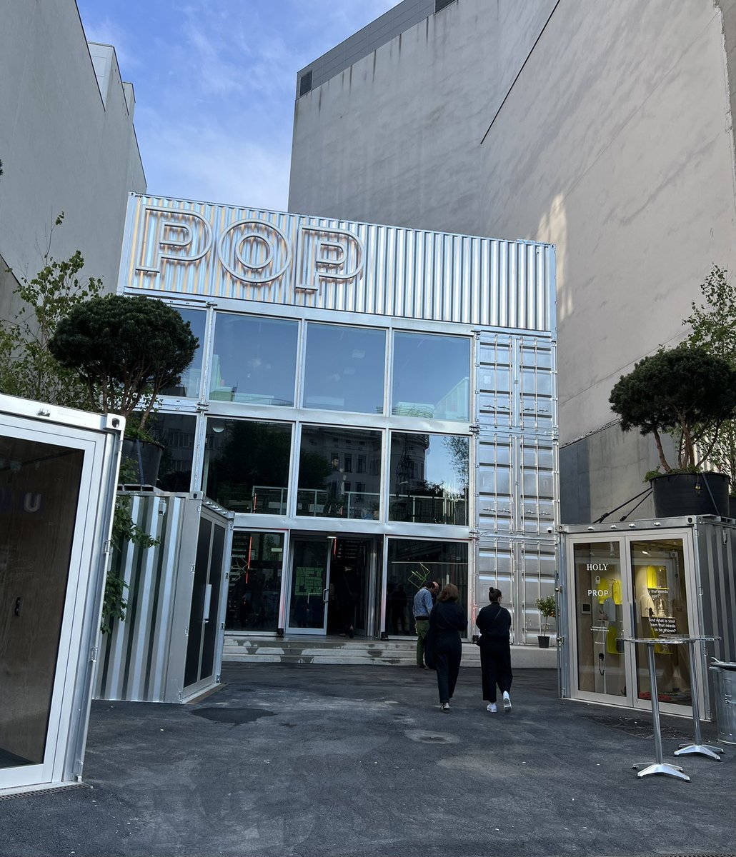 MatchmeNft's tweet photo. Super cool location for @NFTClubBerlin https://t.co/2vab4Fvx4c