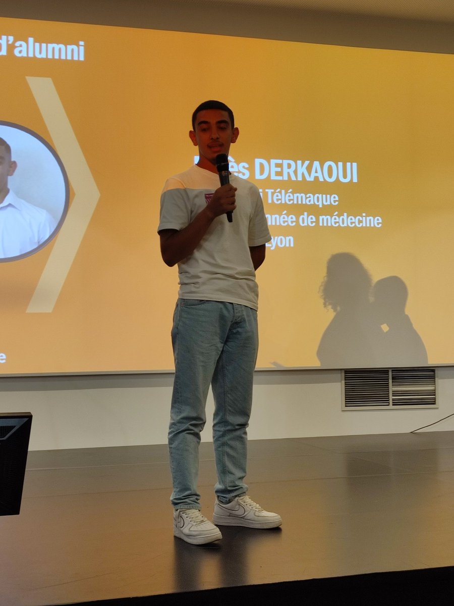 sihemboukada tweet media