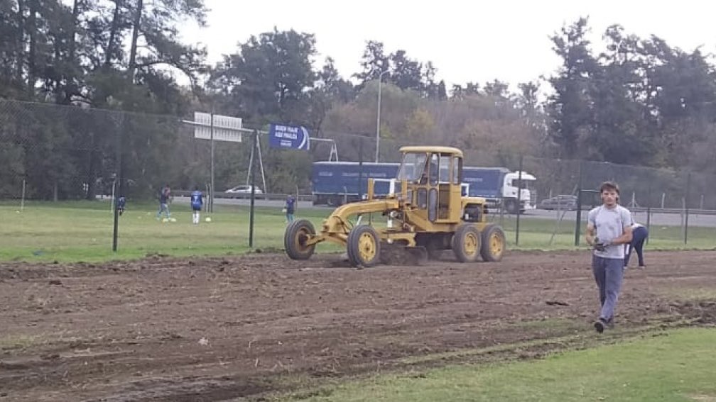 MÁS OBRAS, MAYOR NIVEL

✅ Continúan las tareas de remodelación, reparación y puesta en valor de los espacios para la práctica activa de fútbol en la Villa Olímpica 🌳

👩🏻‍💻 velez.com.ar/obras/notas/20…