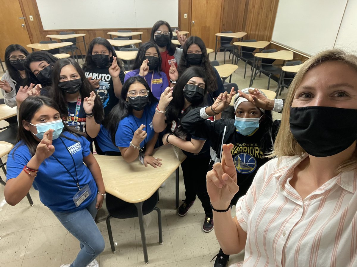 JasmineDocal's tweet image. Today is my last day with @HISD_ROSES. This has been the most fulfilling &amp;amp; rewarding experience.

Thank you to my students for making me excited to show up every single day🥹🌹

@HISD_ATMP @HoustonISD @HISD_Crespo @CorneliusElem @WIStevensonMS @AEMA_JDMS @Milby_HS @ChavezHS_HISD