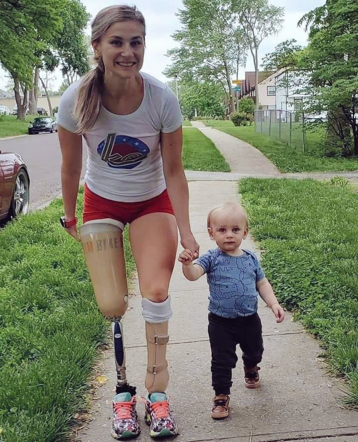 জীবনে সব পাবে,,~~
কিন্তু মায়ের মতো একজন..... 
 মা পাবেন না 👩‍👦👩‍👧