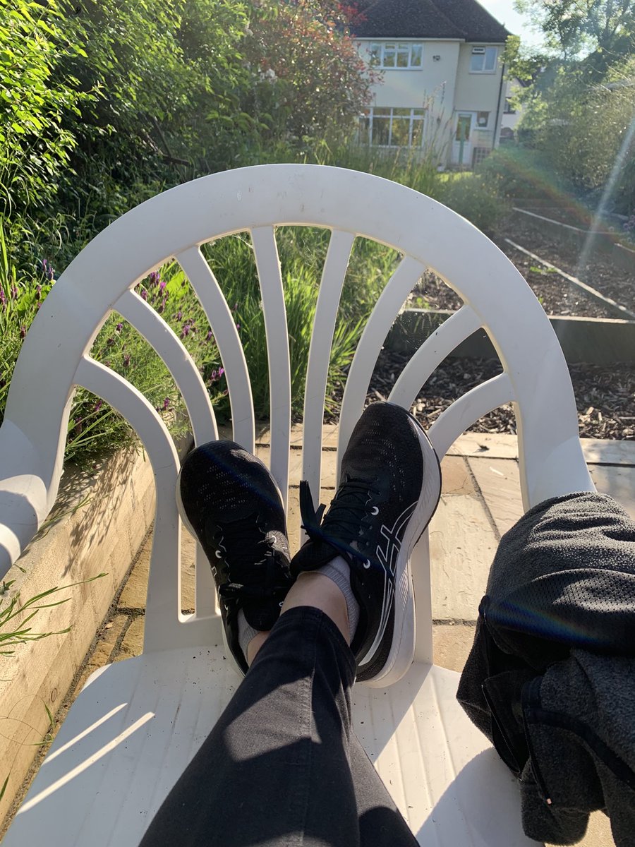 cadle3's tweet photo. Sunny Essex and a good book 👍🏻 https://t.co/pdQuzW9800