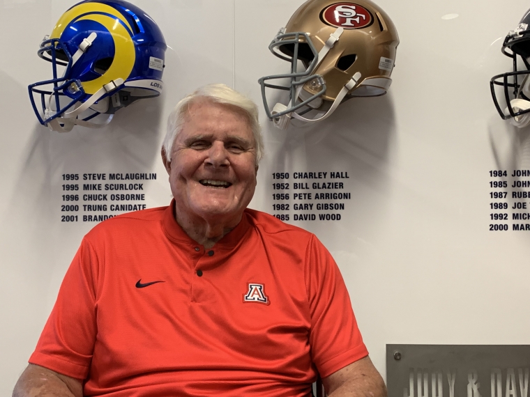 SupportUAZ's tweet photo. Thanks to $4.8 million in gifts from @ArizonaFBall letterwinner and @uarizona supporter Douglas Allred, @AZATHLETICS will feature enhancements to the football and men's basketball programs and the Lute Olson Endowment for Excellence in Men's Basketball. https://t.co/6SW6MqZH5b https://t.co/PrBw9ZT1aD