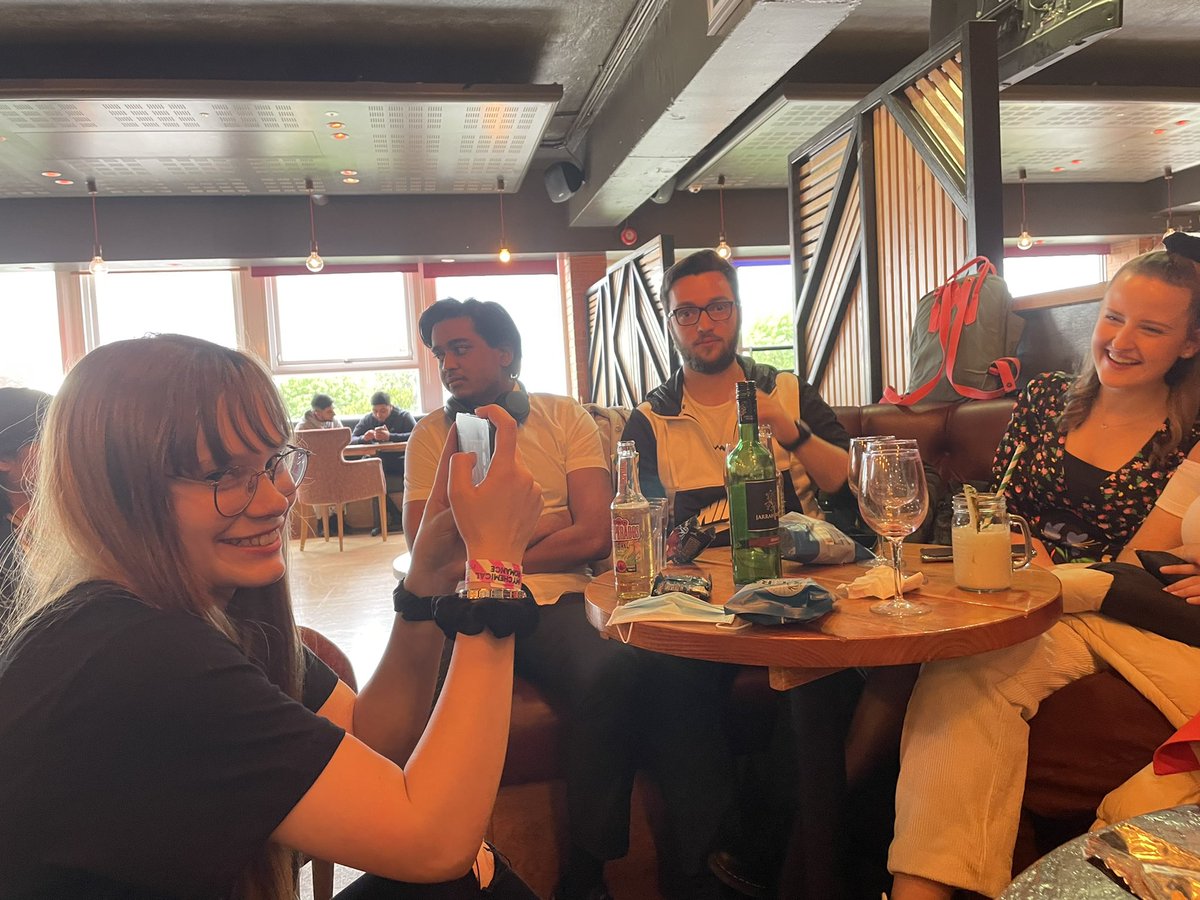 Julie_radschool's tweet image. Tough time for educators with the marking season in full swing but, when I read some incredible work, see the #learninggain and hear my final year students have jobs in #radiotherapy successfully lined up I’m so incredibly happy. #proud @StGeorgesUni